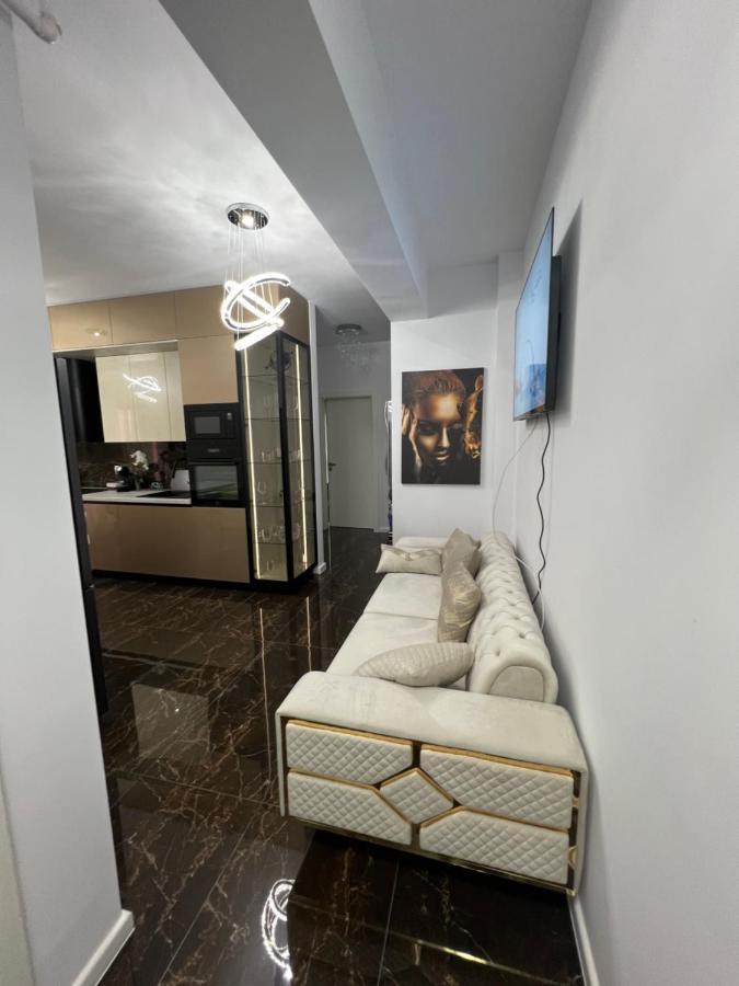Residence Future Delux IV Giroc Bagian luar foto