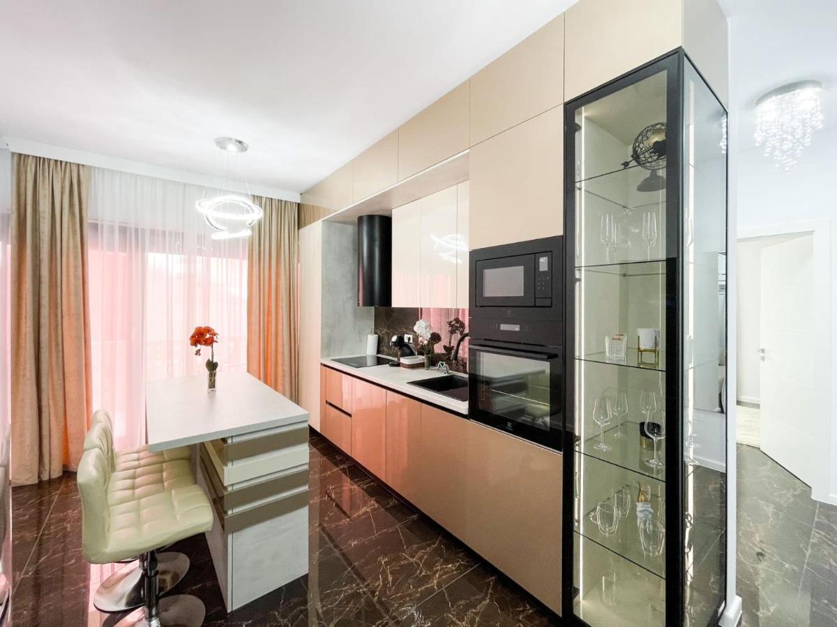 Residence Future Delux IV Giroc Bagian luar foto