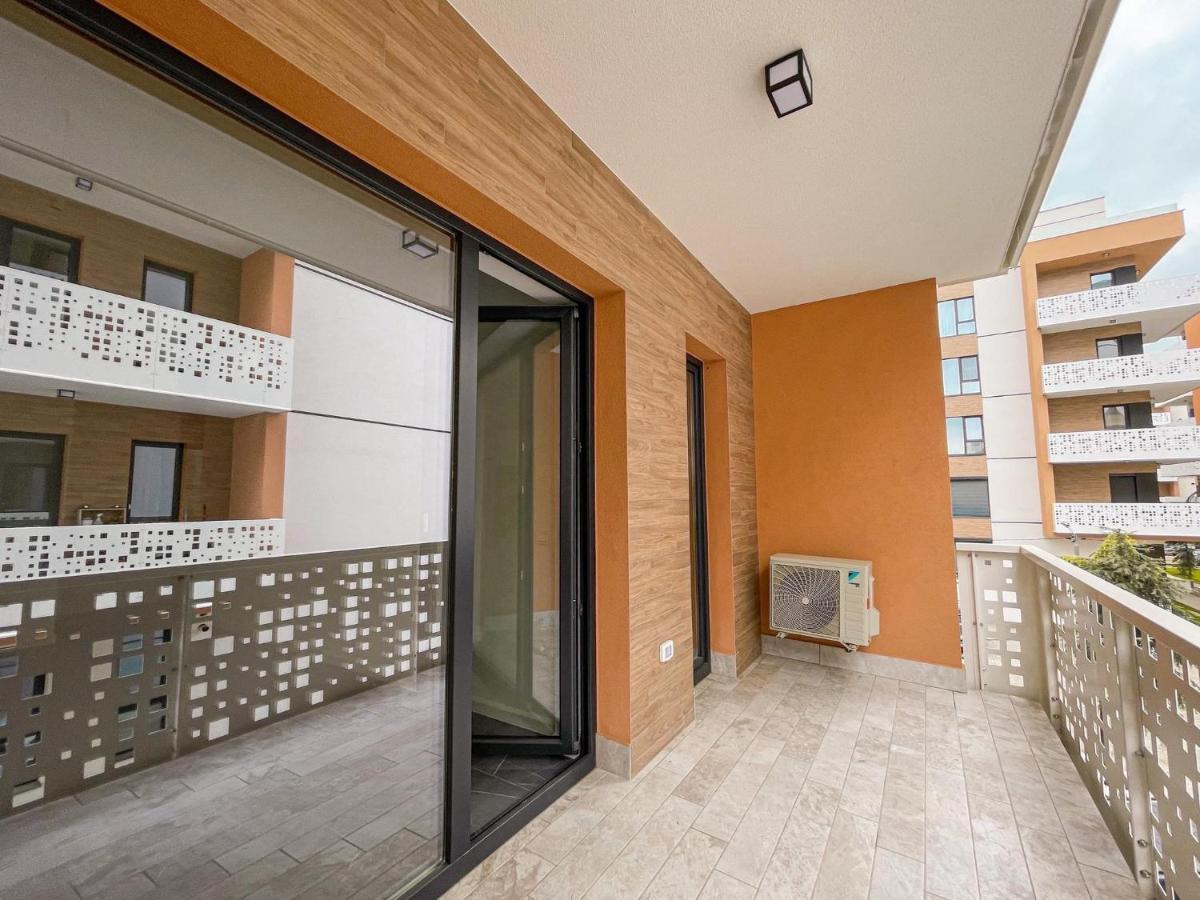 Residence Future Delux IV Giroc Bagian luar foto